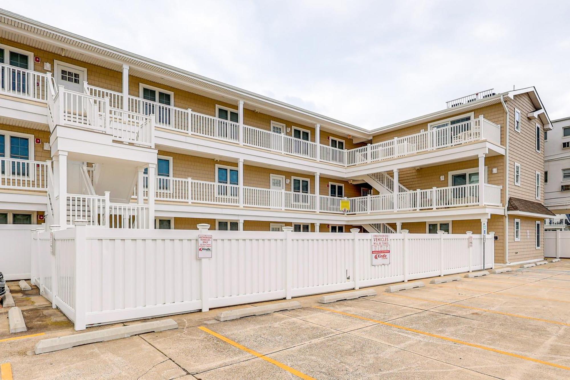 Wildwood Condo With Pool Access - Walk To Beach Екстер'єр фото